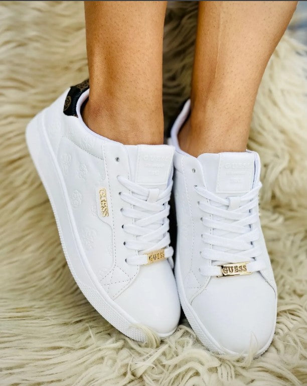 Zapatilla Guess Renzy White 141