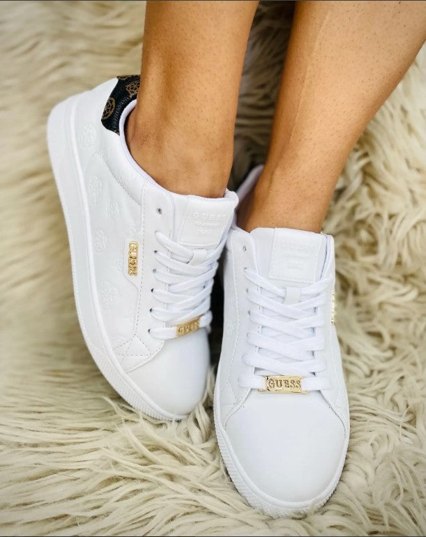 Zapatilla Guess Renzy White 141