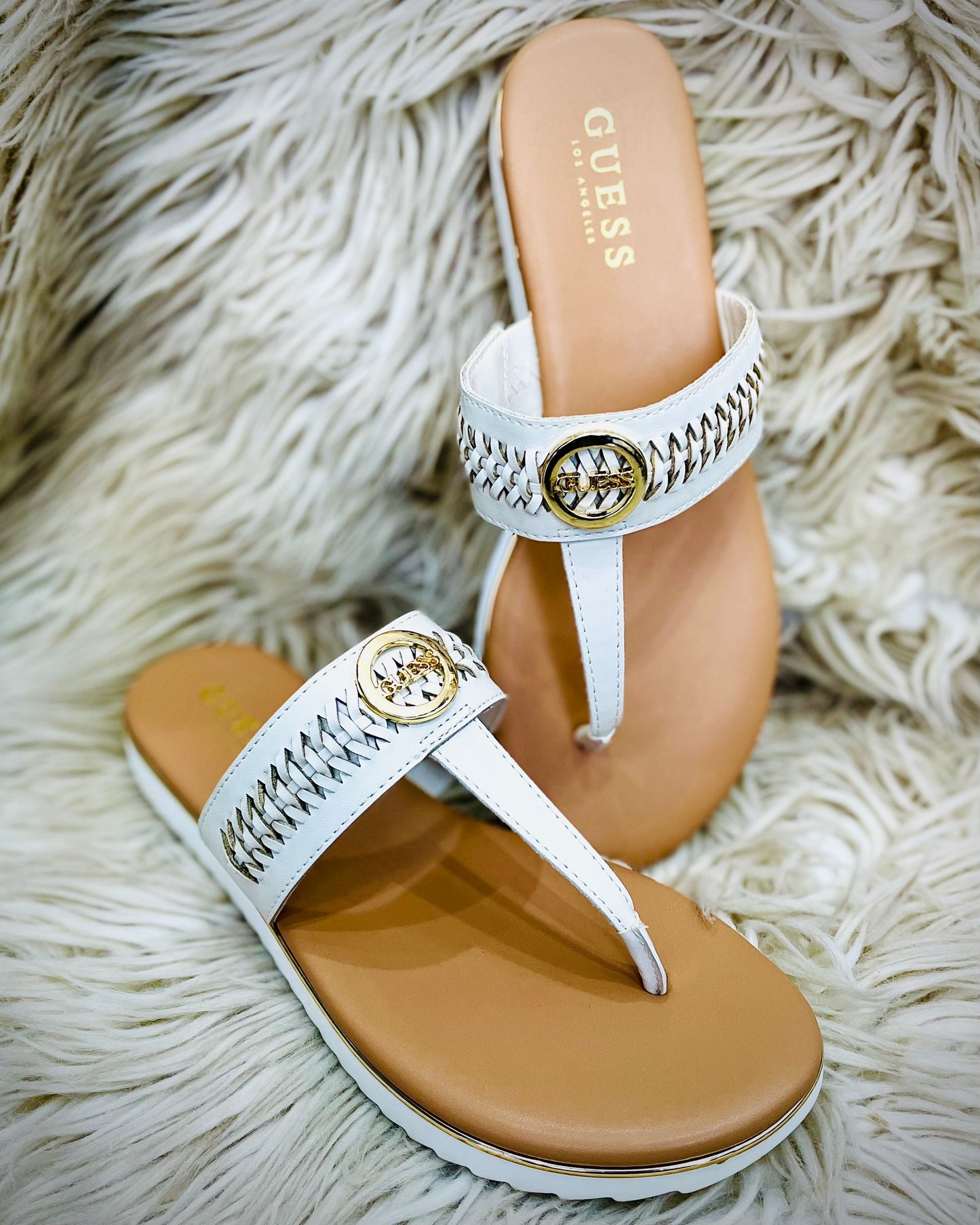 Sandalias GUESS NATURAL CREMA