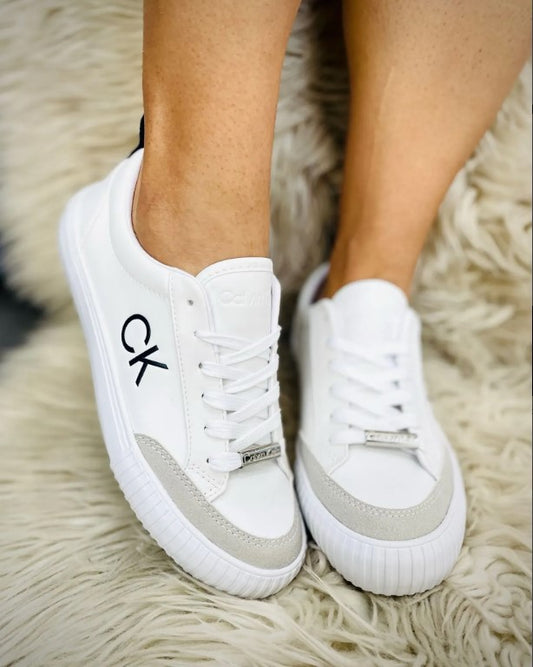 Zapatilla CK Laris White 141 Punta Gris